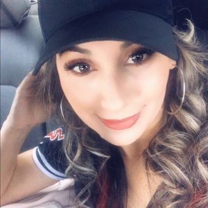 Meet your Posher, Lidia